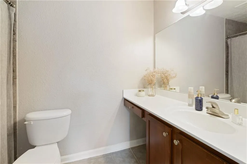 155 N River Drive Unit G, Sandy Springs, Georgia 30350, 2 Bedrooms Bedrooms, ,2 BathroomsBathrooms,Residential,Sold,155 N River Drive Unit G,7091370