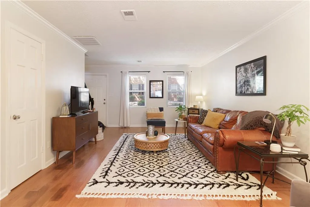 155 N River Drive Unit G, Sandy Springs, Georgia 30350, 2 Bedrooms Bedrooms, ,2 BathroomsBathrooms,Residential,Sold,155 N River Drive Unit G,7091370