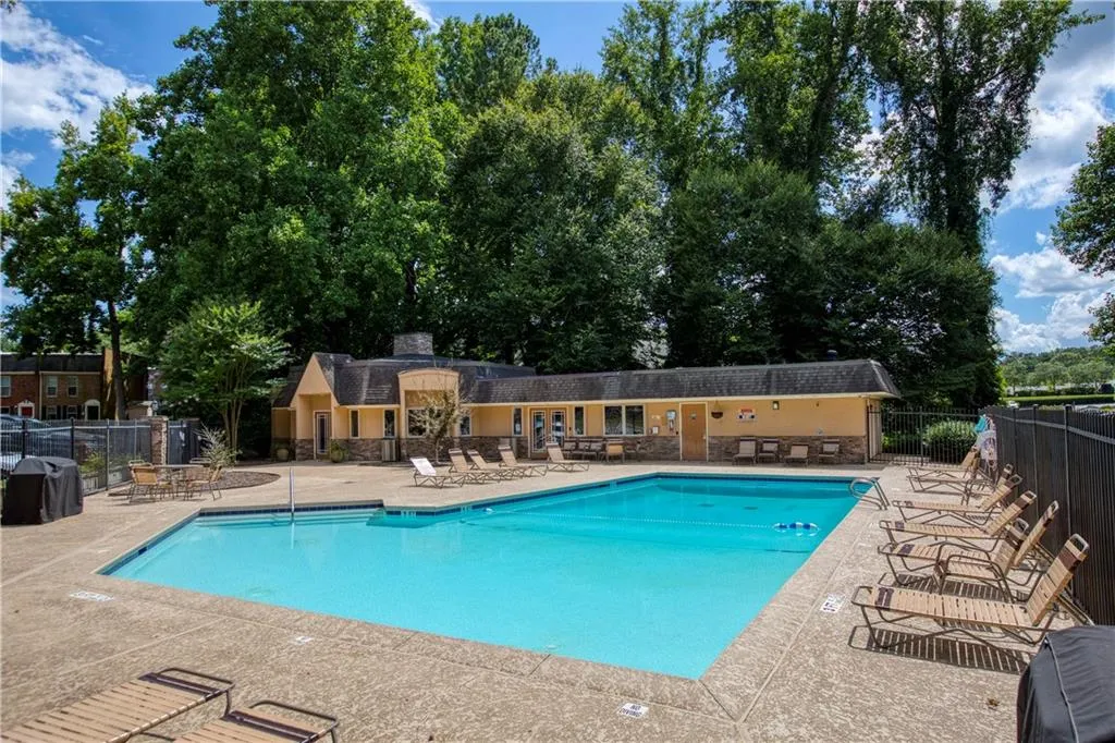 155 N River Drive Unit G, Sandy Springs, Georgia 30350, 2 Bedrooms Bedrooms, ,2 BathroomsBathrooms,Residential,Sold,155 N River Drive Unit G,7091370