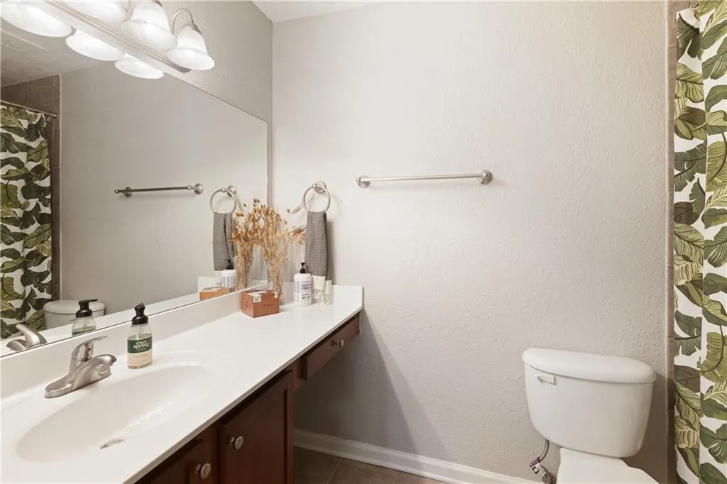 155 N River Drive Unit G, Sandy Springs, Georgia 30350, 2 Bedrooms Bedrooms, ,2 BathroomsBathrooms,Residential,Sold,155 N River Drive Unit G,7091370