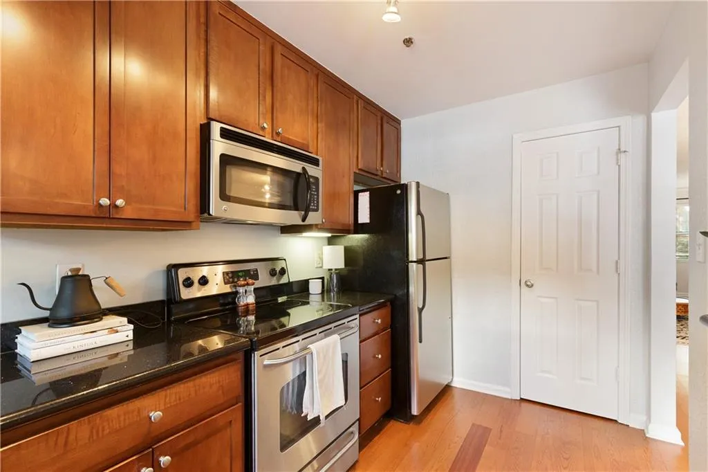 155 N River Drive Unit G, Sandy Springs, Georgia 30350, 2 Bedrooms Bedrooms, ,2 BathroomsBathrooms,Residential,Sold,155 N River Drive Unit G,7091370