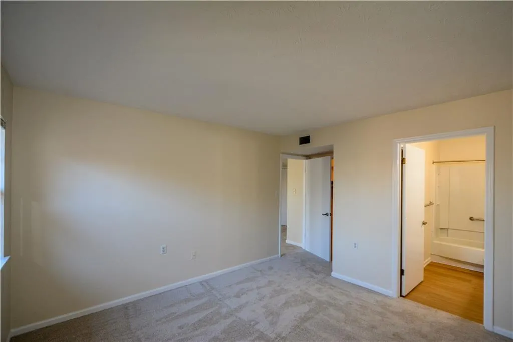 475 Mount Vernon Highway Ne Unit C-220, Sandy Springs, Georgia 30328, 1 Bedroom Bedrooms, ,1 BathroomBathrooms,Residential,For Sale,475 Mount Vernon Highway Ne Unit C-220,7662520