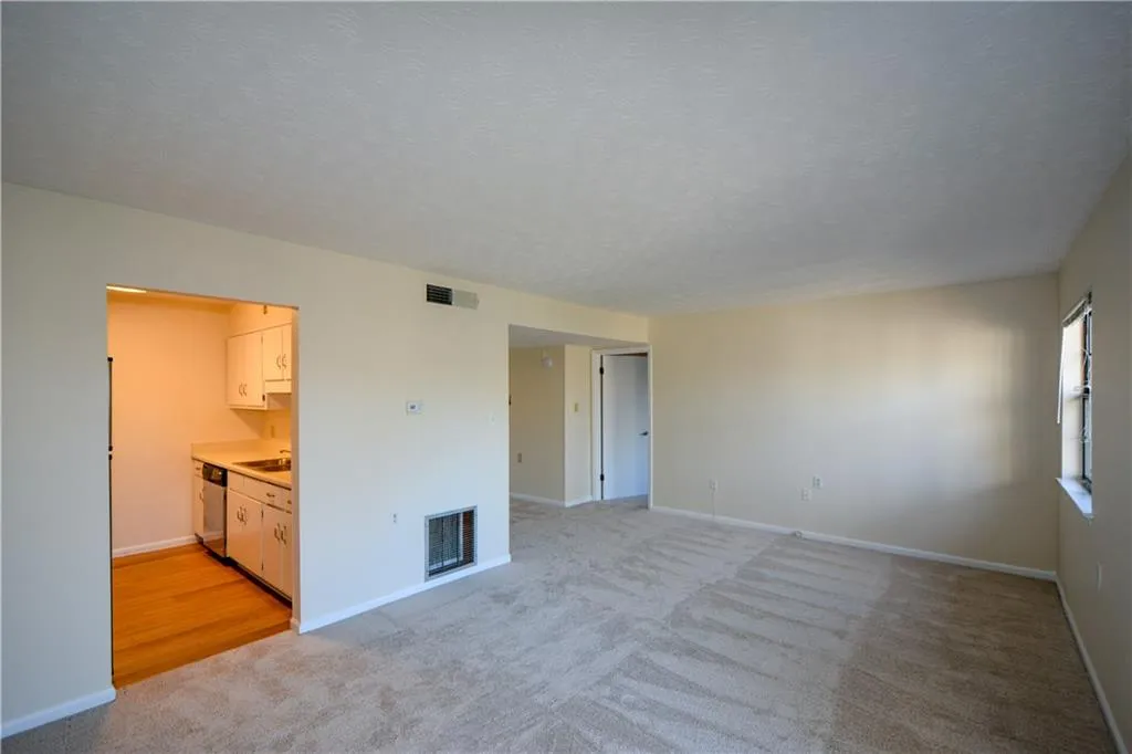 475 Mount Vernon Highway Ne Unit C-220, Sandy Springs, Georgia 30328, 1 Bedroom Bedrooms, ,1 BathroomBathrooms,Residential,For Sale,475 Mount Vernon Highway Ne Unit C-220,7662520