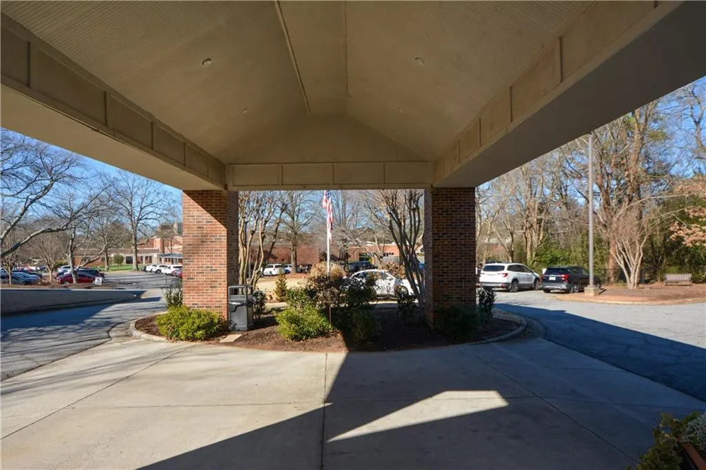 475 Mount Vernon Highway Ne Unit C-220, Sandy Springs, Georgia 30328, 1 Bedroom Bedrooms, ,1 BathroomBathrooms,Residential,For Sale,475 Mount Vernon Highway Ne Unit C-220,7662520