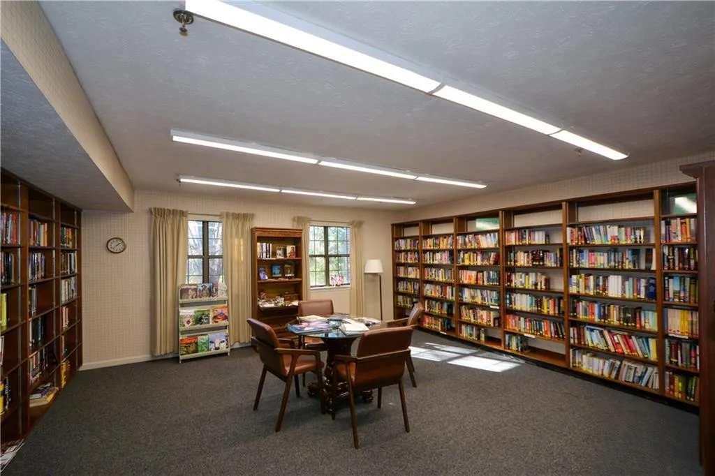 475 Mount Vernon Highway Ne Unit C-220, Sandy Springs, Georgia 30328, 1 Bedroom Bedrooms, ,1 BathroomBathrooms,Residential,For Sale,475 Mount Vernon Highway Ne Unit C-220,7662520