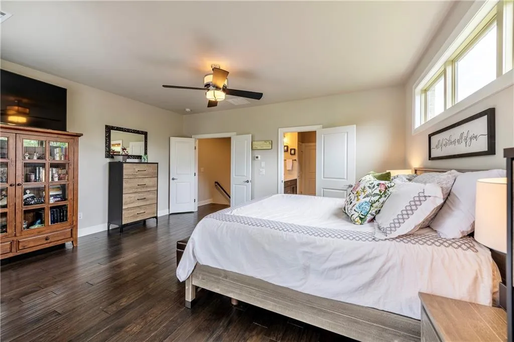 4269 Deming Circle, Sandy Springs, Georgia 30342, 3 Bedrooms Bedrooms, ,3 BathroomsBathrooms,Residential,Sold,4269 Deming Circle,6878737