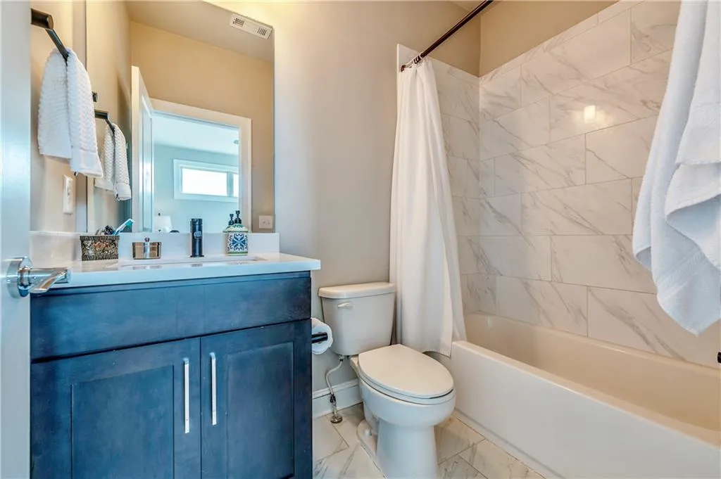 4269 Deming Circle, Sandy Springs, Georgia 30342, 3 Bedrooms Bedrooms, ,3 BathroomsBathrooms,Residential,Sold,4269 Deming Circle,6878737