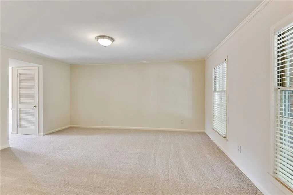 6520 Roswell Road Unit 47, Sandy Springs, Georgia 30328, 3 Bedrooms Bedrooms, ,2 BathroomsBathrooms,Residential,Sold,6520 Roswell Road Unit 47,6037760