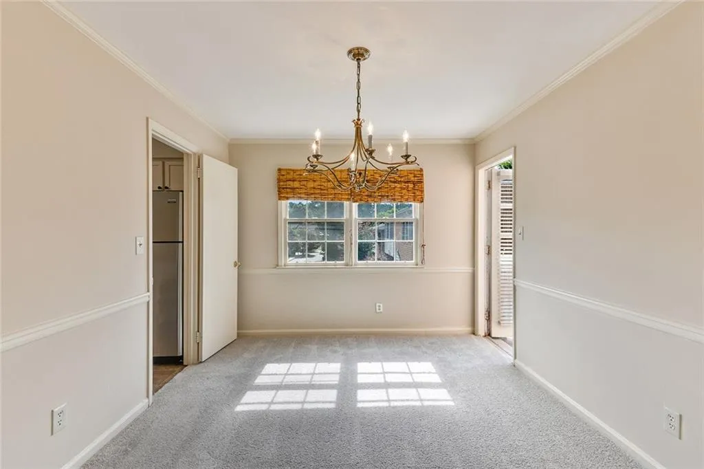 6520 Roswell Road Unit 47, Sandy Springs, Georgia 30328, 3 Bedrooms Bedrooms, ,2 BathroomsBathrooms,Residential,Sold,6520 Roswell Road Unit 47,6037760