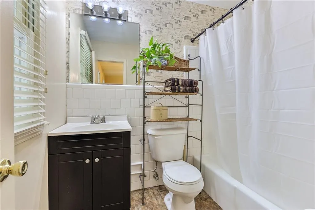 6520 Roswell Road Unit 47, Sandy Springs, Georgia 30328, 3 Bedrooms Bedrooms, ,2 BathroomsBathrooms,Residential,Sold,6520 Roswell Road Unit 47,6037760