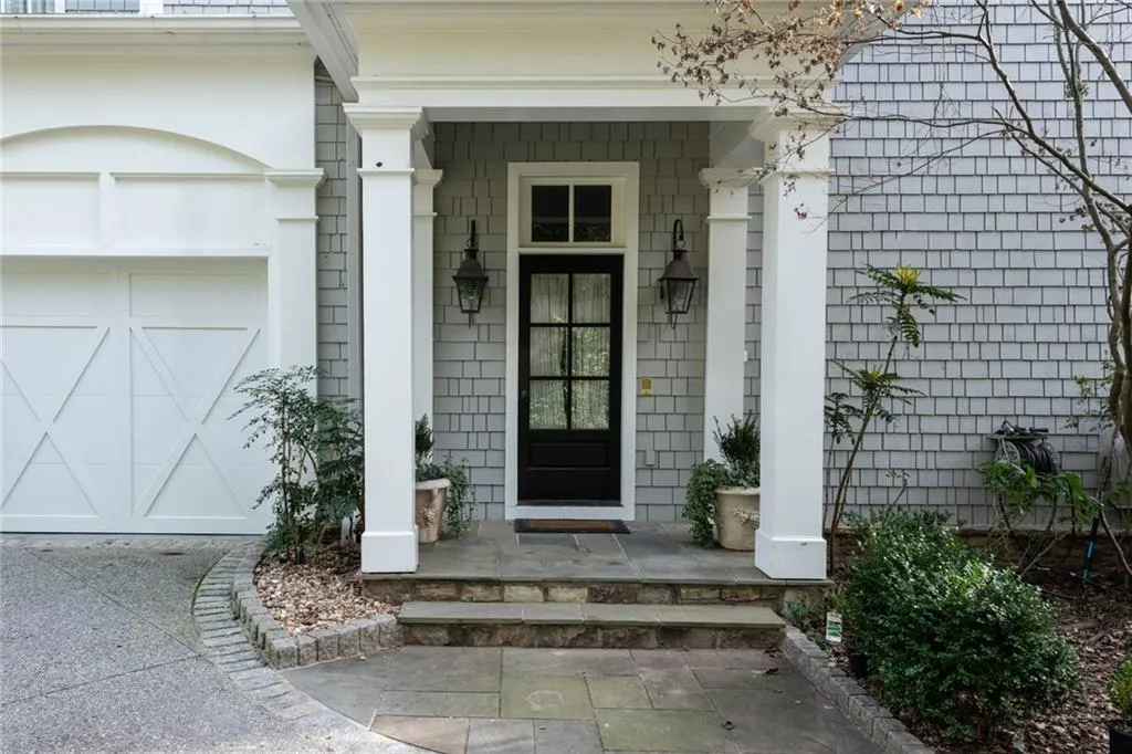 5050 Jett Forest Trail, Sandy Springs, Georgia 30327, 7 Bedrooms Bedrooms, ,5 BathroomsBathrooms,Residential,Sold,5050 Jett Forest Trail,6804442