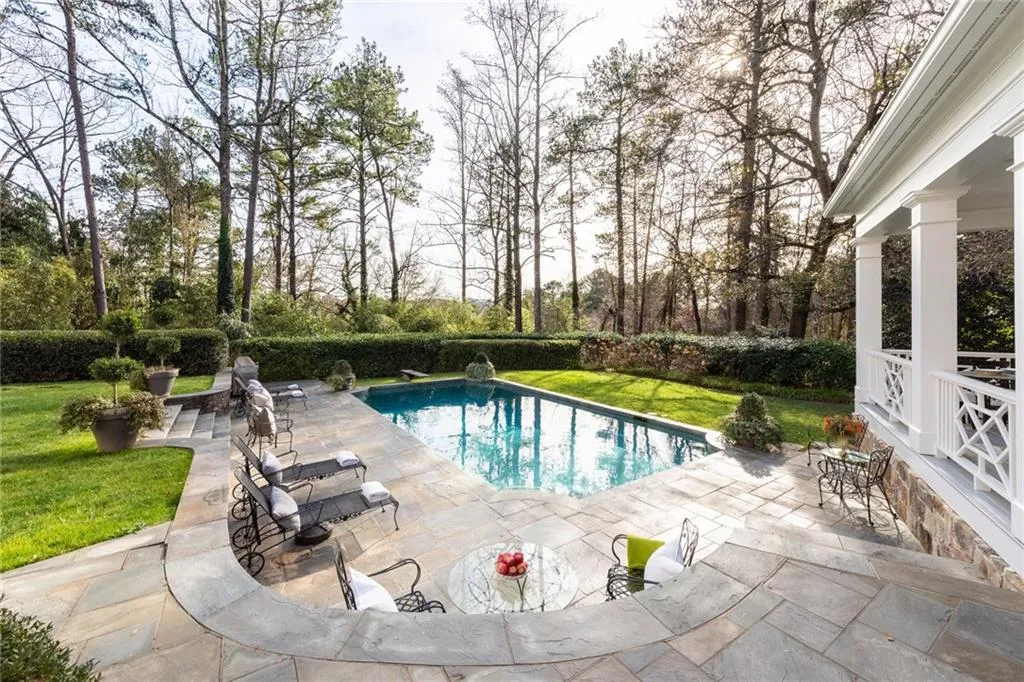 5050 Jett Forest Trail, Sandy Springs, Georgia 30327, 7 Bedrooms Bedrooms, ,5 BathroomsBathrooms,Residential,Sold,5050 Jett Forest Trail,6804442