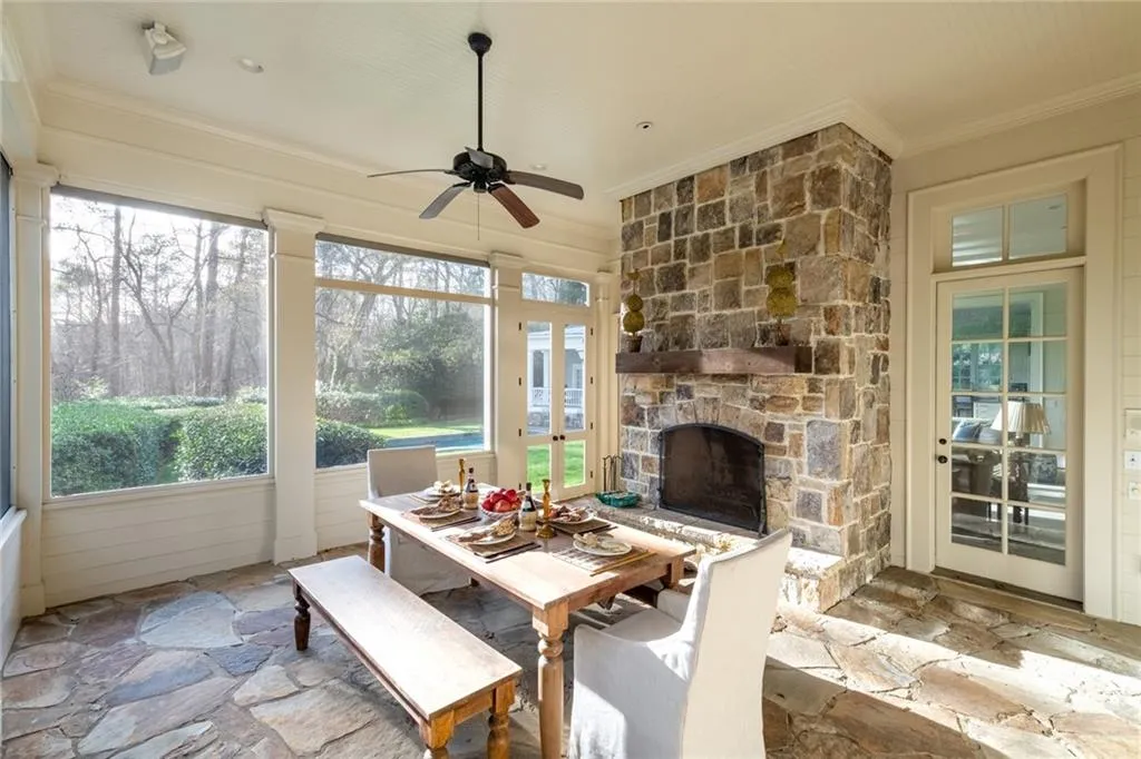 5050 Jett Forest Trail, Sandy Springs, Georgia 30327, 7 Bedrooms Bedrooms, ,5 BathroomsBathrooms,Residential,Sold,5050 Jett Forest Trail,6804442