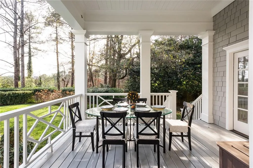 5050 Jett Forest Trail, Sandy Springs, Georgia 30327, 7 Bedrooms Bedrooms, ,5 BathroomsBathrooms,Residential,Sold,5050 Jett Forest Trail,6804442