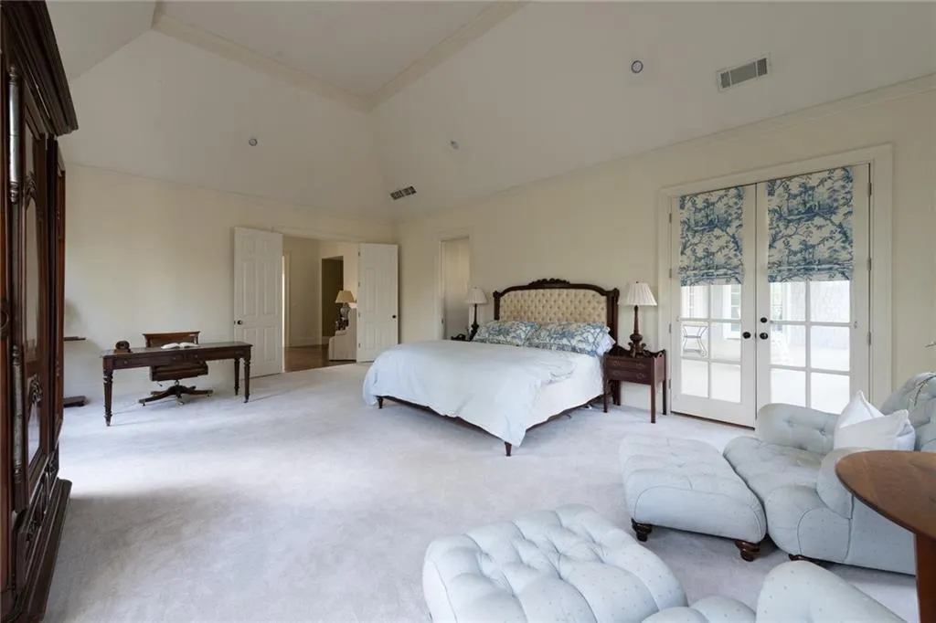 5050 Jett Forest Trail, Sandy Springs, Georgia 30327, 7 Bedrooms Bedrooms, ,5 BathroomsBathrooms,Residential,Sold,5050 Jett Forest Trail,6804442