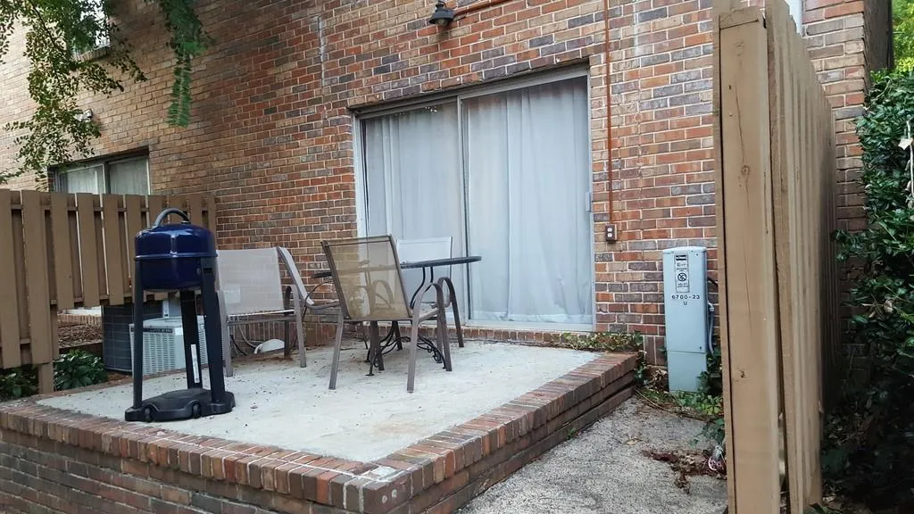 6700 Roswell Road Unit 23a, Sandy Springs, Georgia 30328, 2 Bedrooms Bedrooms, ,1 BathroomBathrooms,Residential,Sold,6700 Roswell Road Unit 23a,6638373