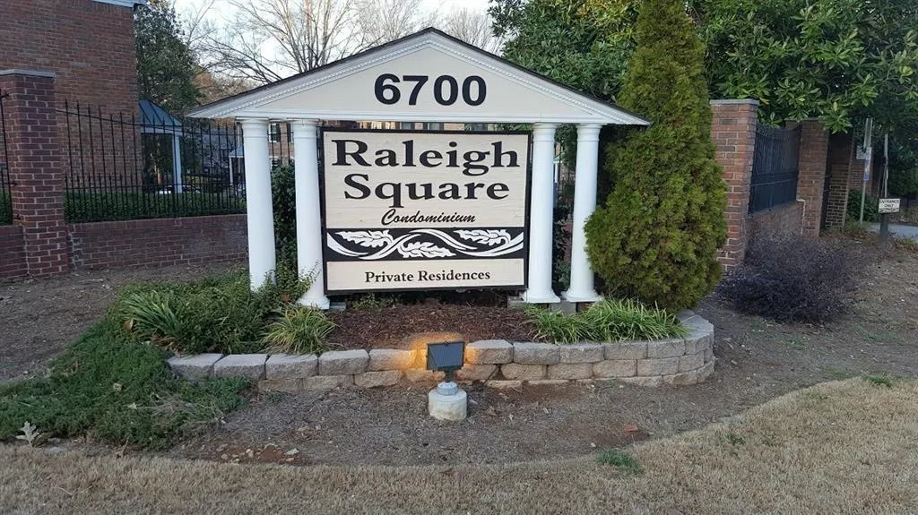 6700 Roswell Road Unit 23a, Sandy Springs, Georgia 30328, 2 Bedrooms Bedrooms, ,1 BathroomBathrooms,Residential,Sold,6700 Roswell Road Unit 23a,6638373