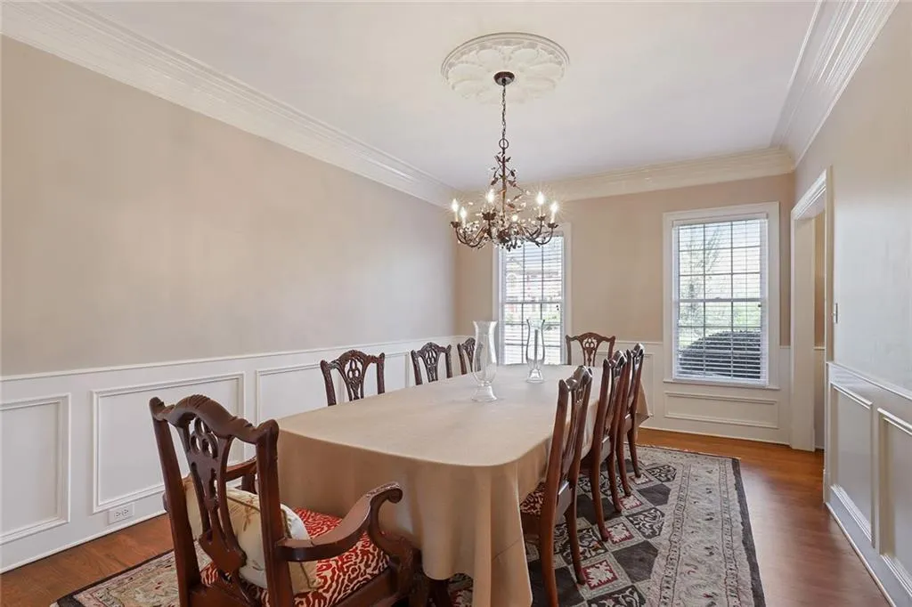 7720 N Spalding Lake Drive, Atlanta, Georgia 30350, 4 Bedrooms Bedrooms, ,4 BathroomsBathrooms,Residential,Sold,7720 N Spalding Lake Drive,6861803