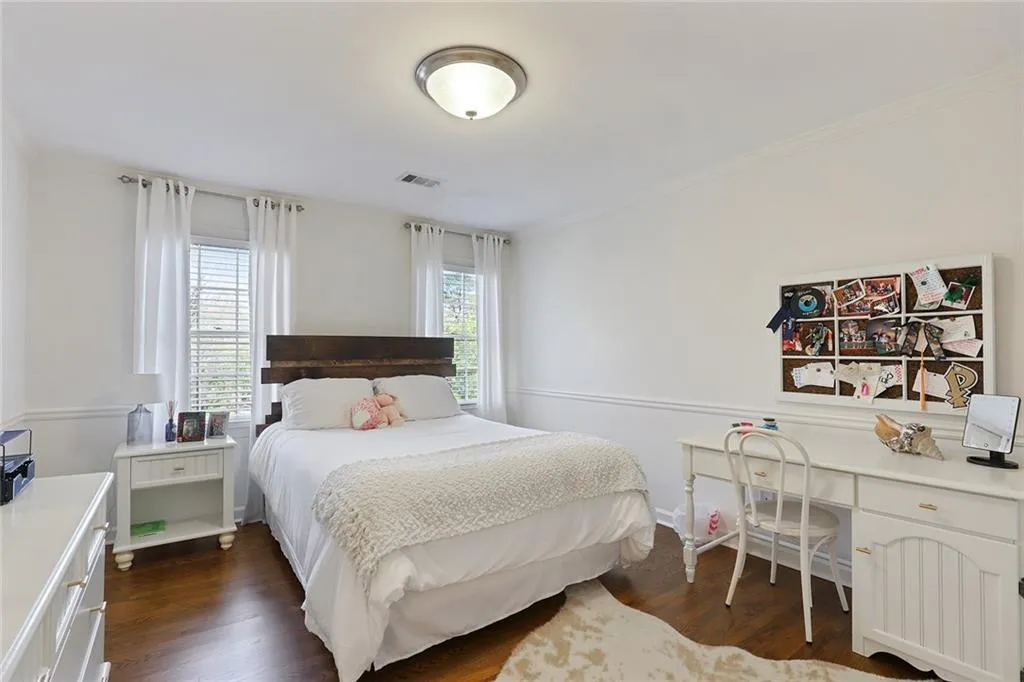 7720 N Spalding Lake Drive, Atlanta, Georgia 30350, 4 Bedrooms Bedrooms, ,4 BathroomsBathrooms,Residential,Sold,7720 N Spalding Lake Drive,6861803