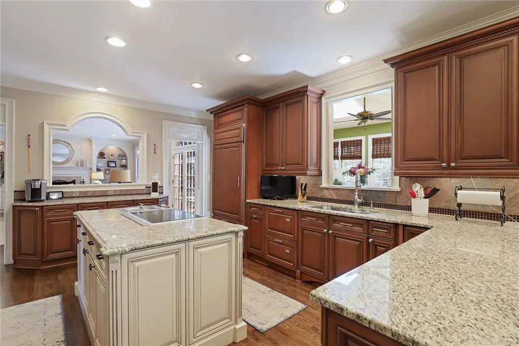 7720 N Spalding Lake Drive, Atlanta, Georgia 30350, 4 Bedrooms Bedrooms, ,4 BathroomsBathrooms,Residential,Sold,7720 N Spalding Lake Drive,6861803