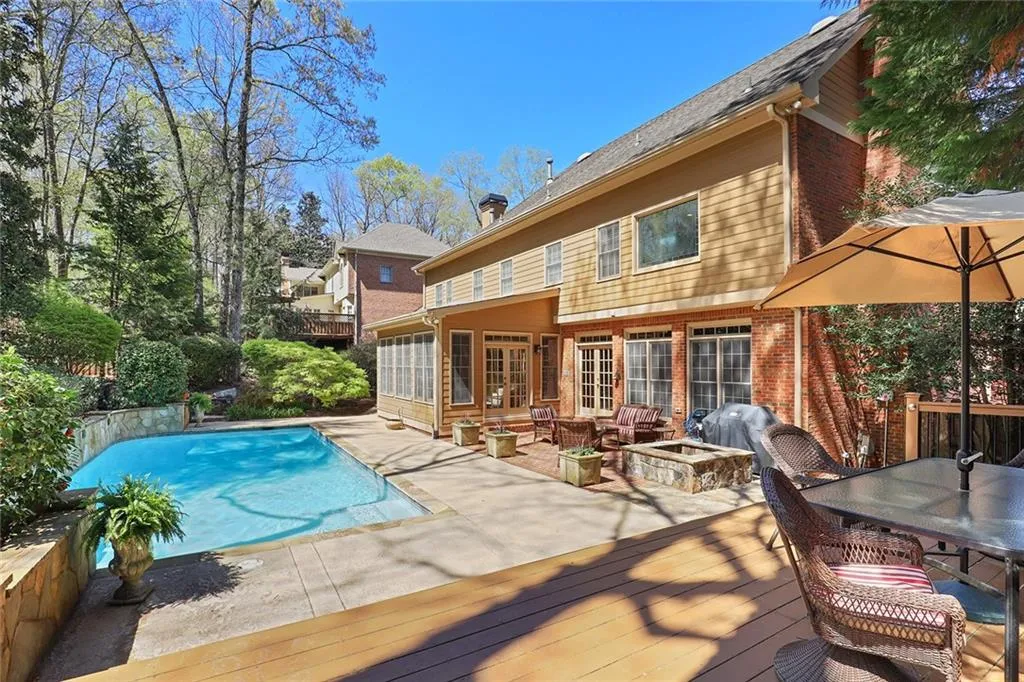 7720 N Spalding Lake Drive, Atlanta, Georgia 30350, 4 Bedrooms Bedrooms, ,4 BathroomsBathrooms,Residential,Sold,7720 N Spalding Lake Drive,6861803