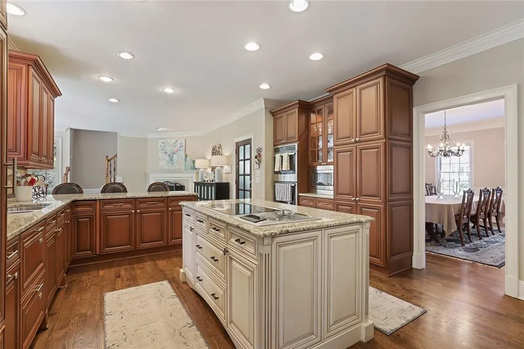 7720 N Spalding Lake Drive, Atlanta, Georgia 30350, 4 Bedrooms Bedrooms, ,4 BathroomsBathrooms,Residential,Sold,7720 N Spalding Lake Drive,6861803