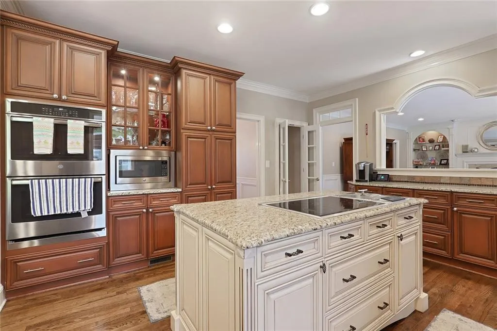 7720 N Spalding Lake Drive, Atlanta, Georgia 30350, 4 Bedrooms Bedrooms, ,4 BathroomsBathrooms,Residential,Sold,7720 N Spalding Lake Drive,6861803