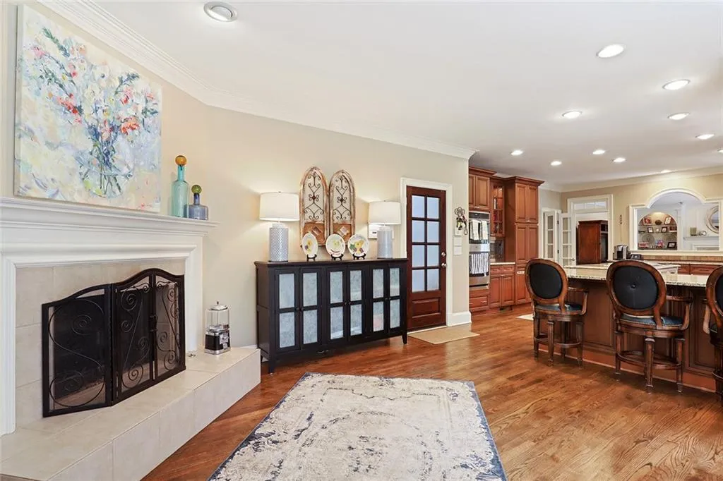 7720 N Spalding Lake Drive, Atlanta, Georgia 30350, 4 Bedrooms Bedrooms, ,4 BathroomsBathrooms,Residential,Sold,7720 N Spalding Lake Drive,6861803