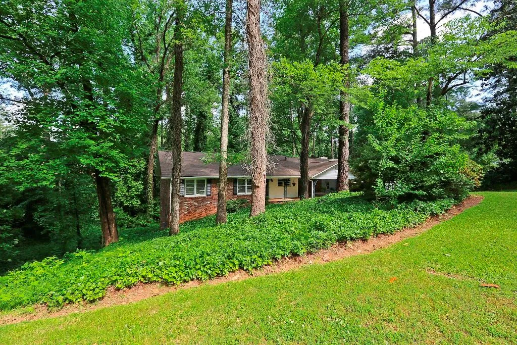 6670 Castleton Drive, Atlanta, Georgia 30328, 3 Bedrooms Bedrooms, ,2 BathroomsBathrooms,Residential,Sold,6670 Castleton Drive,5517000