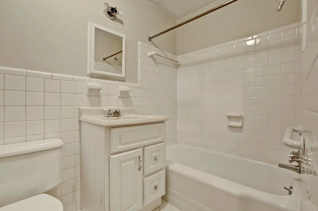 6670 Castleton Drive, Atlanta, Georgia 30328, 3 Bedrooms Bedrooms, ,2 BathroomsBathrooms,Residential,Sold,6670 Castleton Drive,5517000