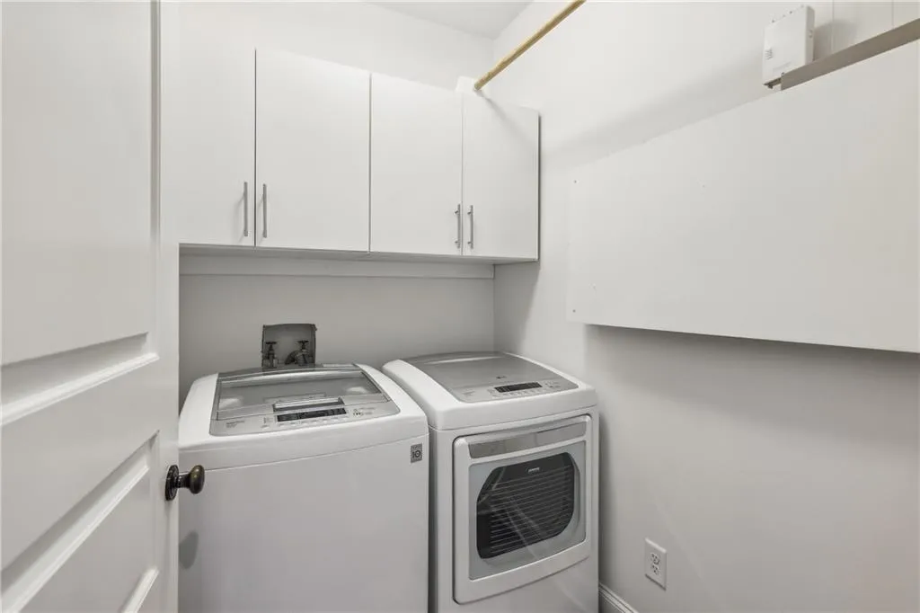 63 W Wieuca Road Ne Unit 5, Atlanta, Georgia 30342, 3 Bedrooms Bedrooms, ,2 BathroomsBathrooms,Residential,For Sale,63 W Wieuca Road Ne Unit 5,7610398