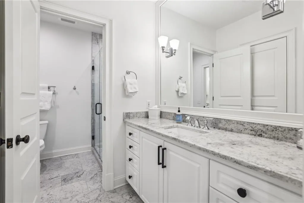 63 W Wieuca Road Ne Unit 5, Atlanta, Georgia 30342, 3 Bedrooms Bedrooms, ,2 BathroomsBathrooms,Residential,For Sale,63 W Wieuca Road Ne Unit 5,7610398