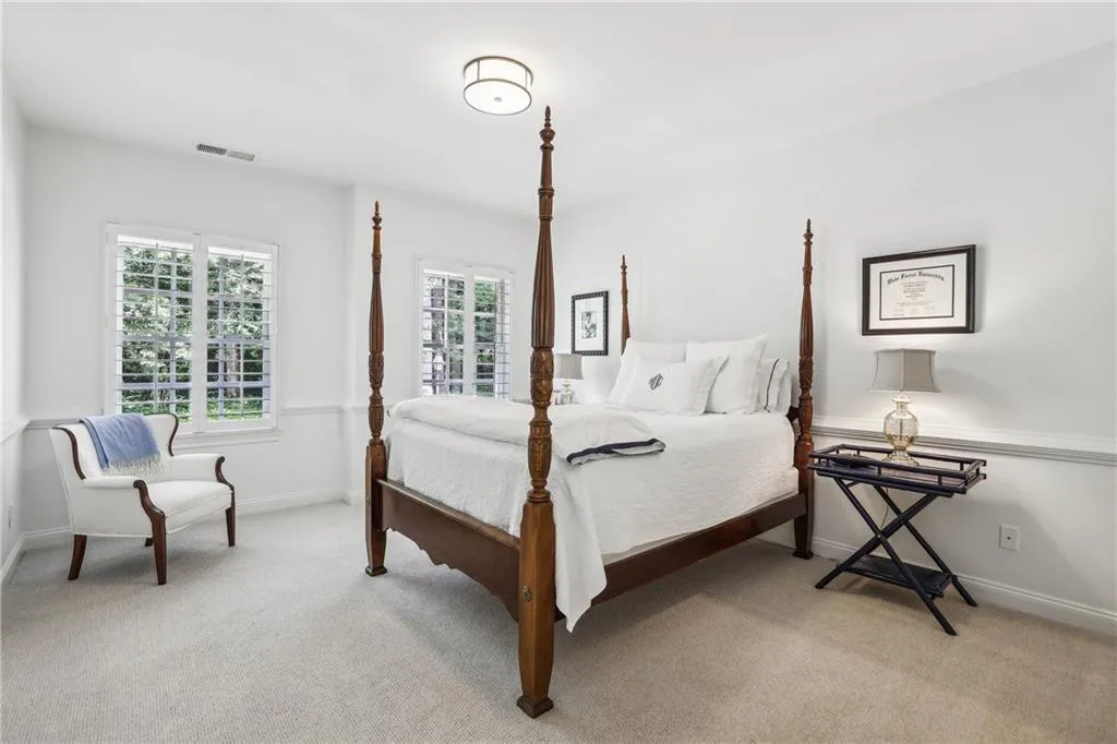 63 W Wieuca Road Ne Unit 5, Atlanta, Georgia 30342, 3 Bedrooms Bedrooms, ,2 BathroomsBathrooms,Residential,For Sale,63 W Wieuca Road Ne Unit 5,7610398