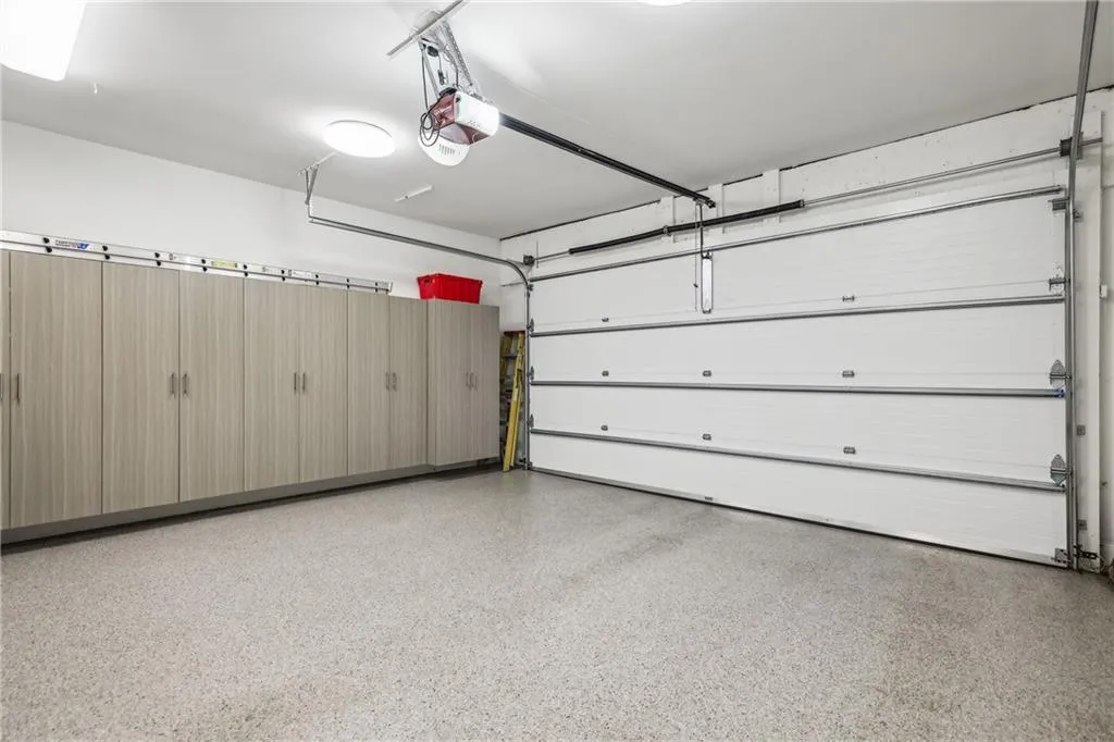 63 W Wieuca Road Ne Unit 5, Atlanta, Georgia 30342, 3 Bedrooms Bedrooms, ,2 BathroomsBathrooms,Residential,For Sale,63 W Wieuca Road Ne Unit 5,7610398