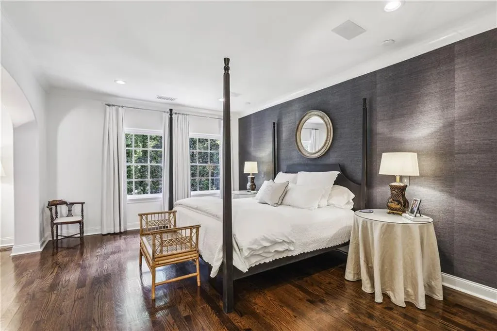 63 W Wieuca Road Ne Unit 5, Atlanta, Georgia 30342, 3 Bedrooms Bedrooms, ,2 BathroomsBathrooms,Residential,For Sale,63 W Wieuca Road Ne Unit 5,7610398