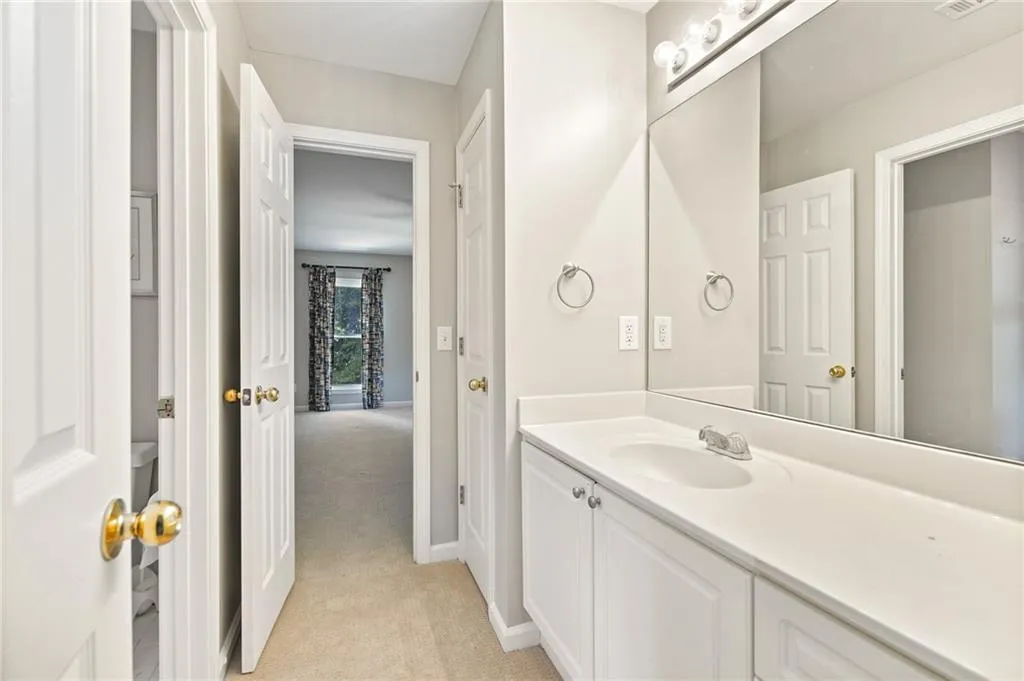5765 De Claire Court, Sandy Springs, Georgia 30328, 4 Bedrooms Bedrooms, ,4 BathroomsBathrooms,Residential,Sold,5765 De Claire Court,6962942