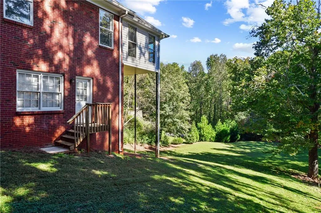 5765 De Claire Court, Sandy Springs, Georgia 30328, 4 Bedrooms Bedrooms, ,4 BathroomsBathrooms,Residential,Sold,5765 De Claire Court,6962942