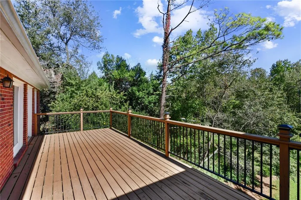 5765 De Claire Court, Sandy Springs, Georgia 30328, 4 Bedrooms Bedrooms, ,4 BathroomsBathrooms,Residential,Sold,5765 De Claire Court,6962942