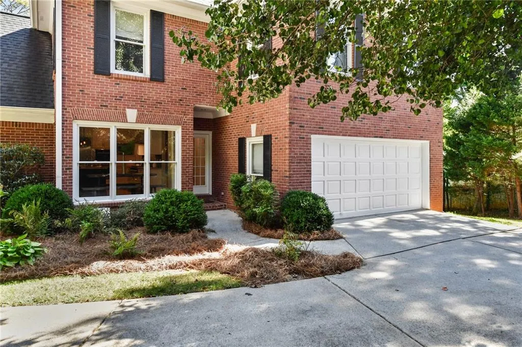 5765 De Claire Court, Sandy Springs, Georgia 30328, 4 Bedrooms Bedrooms, ,4 BathroomsBathrooms,Residential,Sold,5765 De Claire Court,6962942