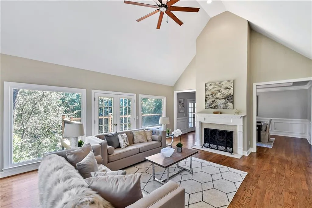 5765 De Claire Court, Sandy Springs, Georgia 30328, 4 Bedrooms Bedrooms, ,4 BathroomsBathrooms,Residential,Sold,5765 De Claire Court,6962942