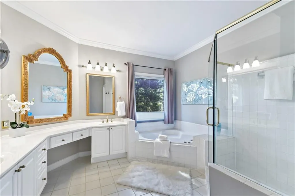 5765 De Claire Court, Sandy Springs, Georgia 30328, 4 Bedrooms Bedrooms, ,4 BathroomsBathrooms,Residential,Sold,5765 De Claire Court,6962942