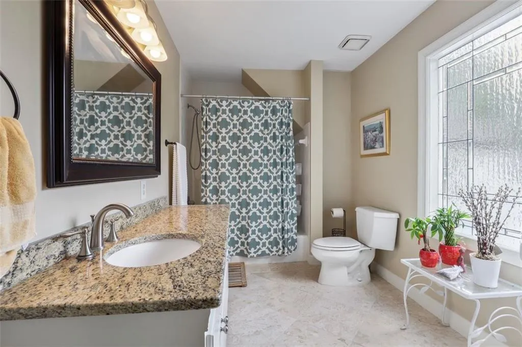 115 Laurian Way, Atlanta, Georgia 30328, 4 Bedrooms Bedrooms, ,3 BathroomsBathrooms,Residential,Sold,115 Laurian Way,7061098