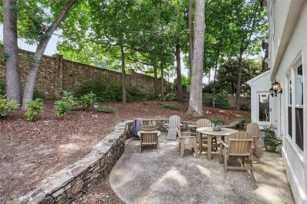 115 Laurian Way, Atlanta, Georgia 30328, 4 Bedrooms Bedrooms, ,3 BathroomsBathrooms,Residential,Sold,115 Laurian Way,7061098