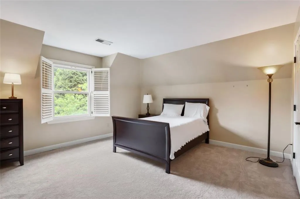115 Laurian Way, Atlanta, Georgia 30328, 4 Bedrooms Bedrooms, ,3 BathroomsBathrooms,Residential,Sold,115 Laurian Way,7061098