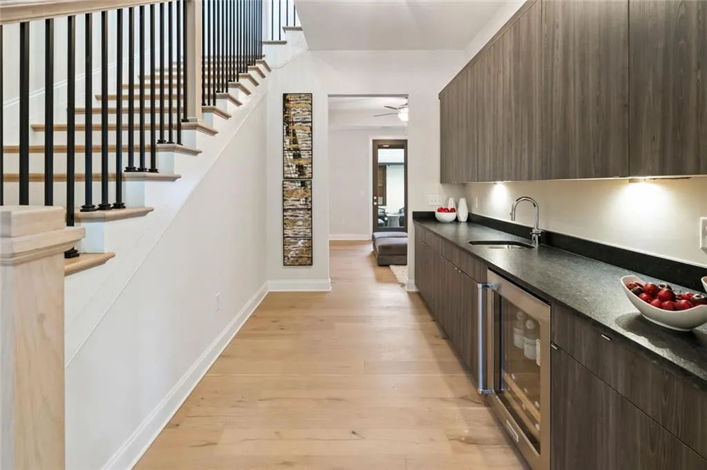 6611 Aria Boulevard Unit 122, Sandy Springs, Georgia 30328, 3 Bedrooms Bedrooms, ,4 BathroomsBathrooms,Residential,Sold,6611 Aria Boulevard Unit 122,6710580