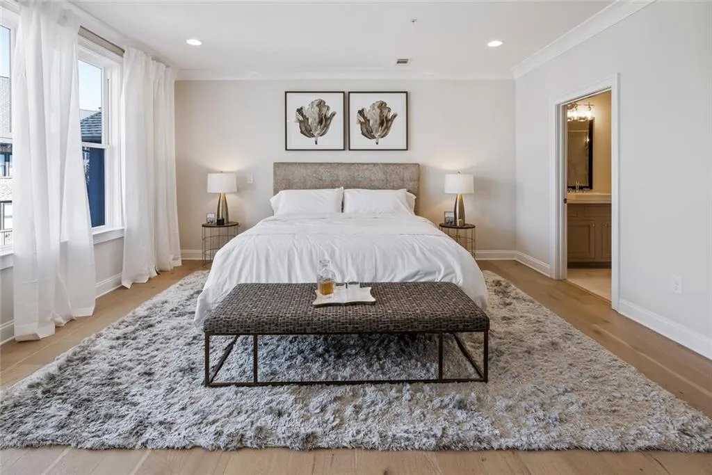 6611 Aria Boulevard Unit 122, Sandy Springs, Georgia 30328, 3 Bedrooms Bedrooms, ,4 BathroomsBathrooms,Residential,Sold,6611 Aria Boulevard Unit 122,6710580