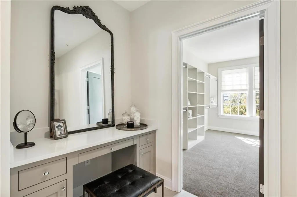 6611 Aria Boulevard Unit 122, Sandy Springs, Georgia 30328, 3 Bedrooms Bedrooms, ,4 BathroomsBathrooms,Residential,Sold,6611 Aria Boulevard Unit 122,6710580
