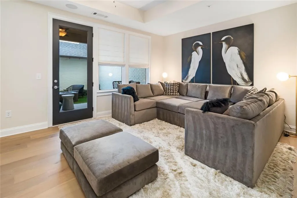 6611 Aria Boulevard Unit 122, Sandy Springs, Georgia 30328, 3 Bedrooms Bedrooms, ,4 BathroomsBathrooms,Residential,Sold,6611 Aria Boulevard Unit 122,6710580