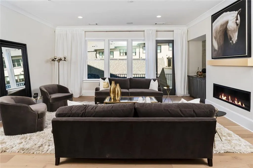 6611 Aria Boulevard Unit 122, Sandy Springs, Georgia 30328, 3 Bedrooms Bedrooms, ,4 BathroomsBathrooms,Residential,Sold,6611 Aria Boulevard Unit 122,6710580