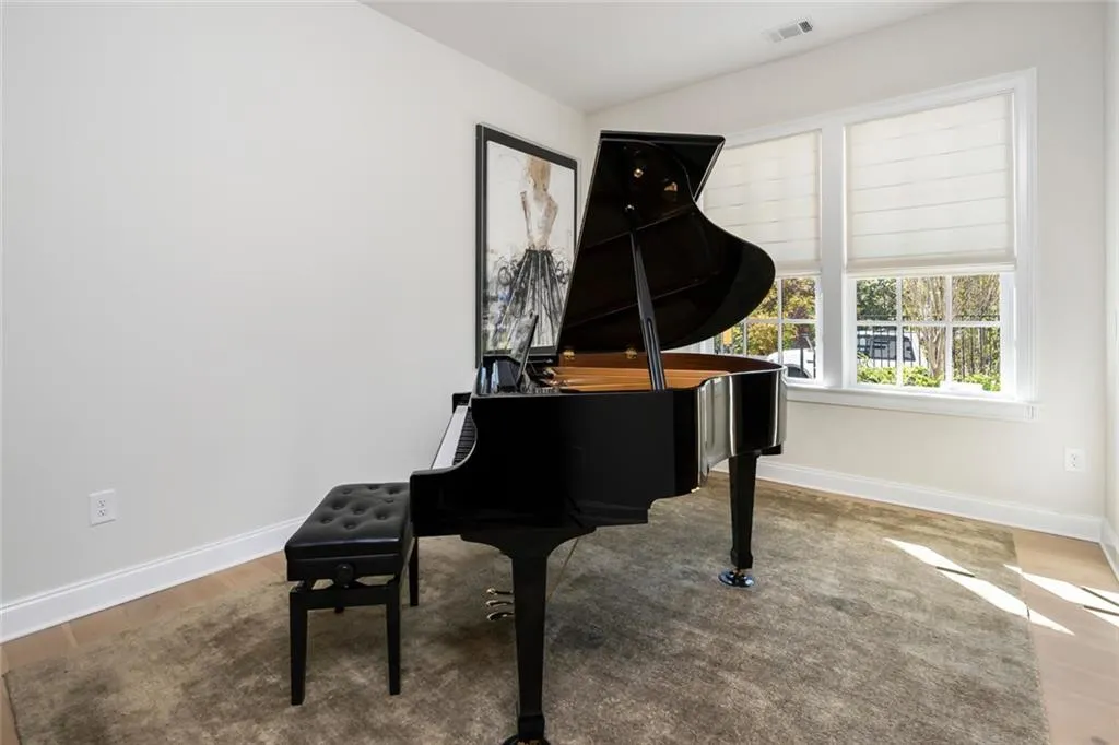 6611 Aria Boulevard Unit 122, Sandy Springs, Georgia 30328, 3 Bedrooms Bedrooms, ,4 BathroomsBathrooms,Residential,Sold,6611 Aria Boulevard Unit 122,6710580